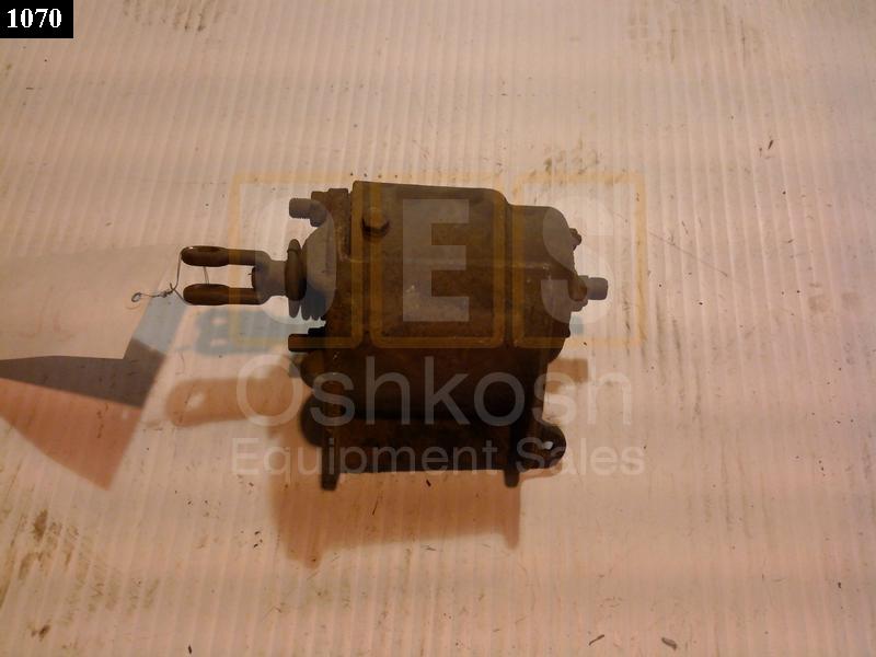 Wrecker Clutch Disengage Air Chamber - Used Serviceable