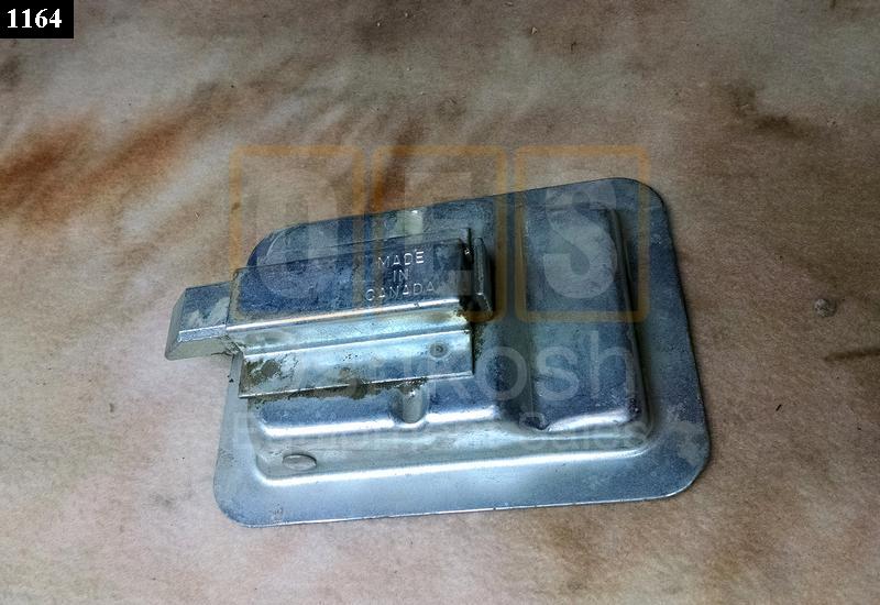 Generator door paddle Latch - Used Serviceable