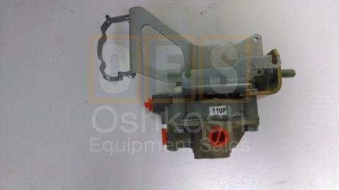 ABS Brake Forward Rear Axle Relay Valve W / Bracket