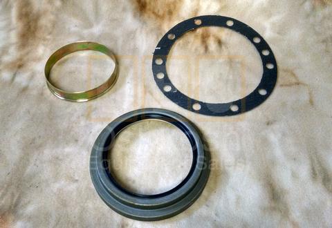 5-Ton Rear Axle Wheel / Hub Seal Kit