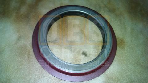 Inner Wheel Bearing Hub Seal Front and Rear Axle