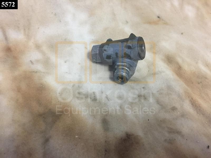 Transfer case Speedometer Angle Drive Adapter - Used Serviceable