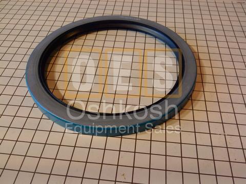 Front Winch Drum Seal (Large Drum)