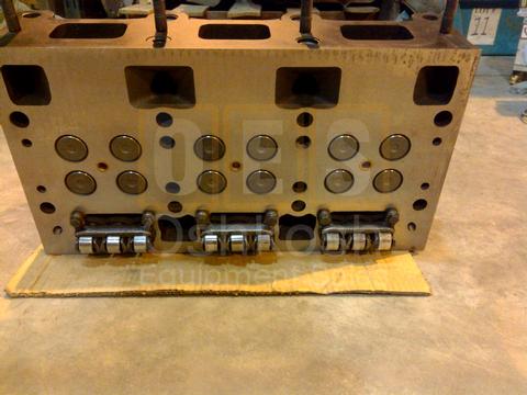 Detroit Diesel Engine Cylinder Head (6V-53)