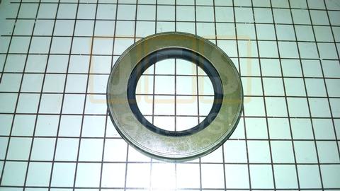 Wrecker Rear Winch Input Shaft Seal