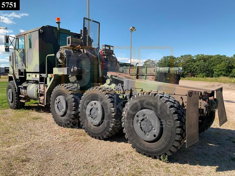 Oshkosh M1070 HET 8X8 Tractor Winch Truck - Rebuilt/Reconditioned