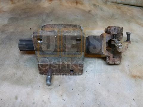 Wrecker WINCH DRIVE SHAFT SUPPORT HOUSING WITH BEARINGS