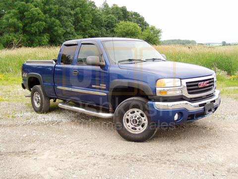 2004 GMC Sierra 2500HD 4X4 SLE (6.6L LB7 Duramax!)