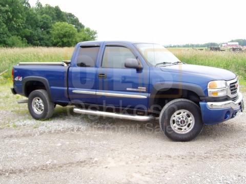 2004 GMC Sierra 2500HD 4X4 SLE (6.6L LB7 Duramax!)