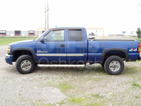 2004 GMC Sierra 2500HD 4X4 SLE (6.6L LB7 Duramax!)