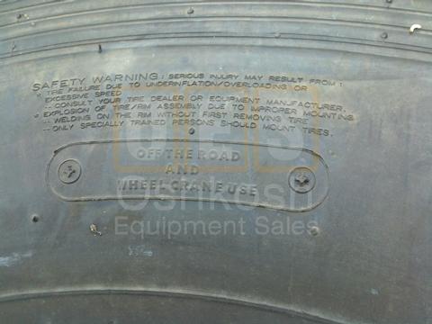 385/95R24 Bridgestone V-Steel Tire
